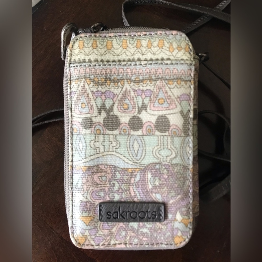 Nwot Sakroots Smartphone Crossbody Wallet - image 2
